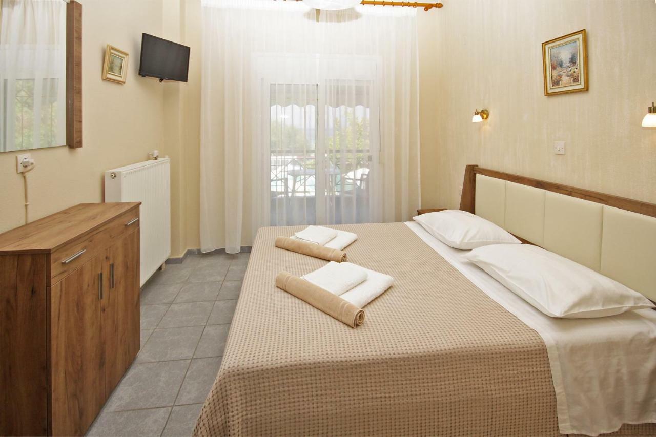 Funbeach Rooms Neos Marmaras Ngoại thất bức ảnh