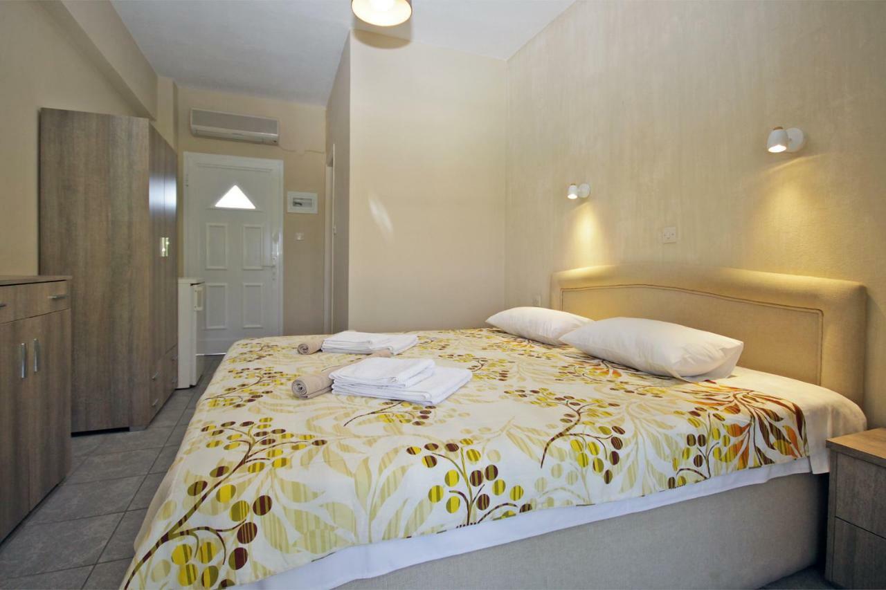 Funbeach Rooms Neos Marmaras Ngoại thất bức ảnh